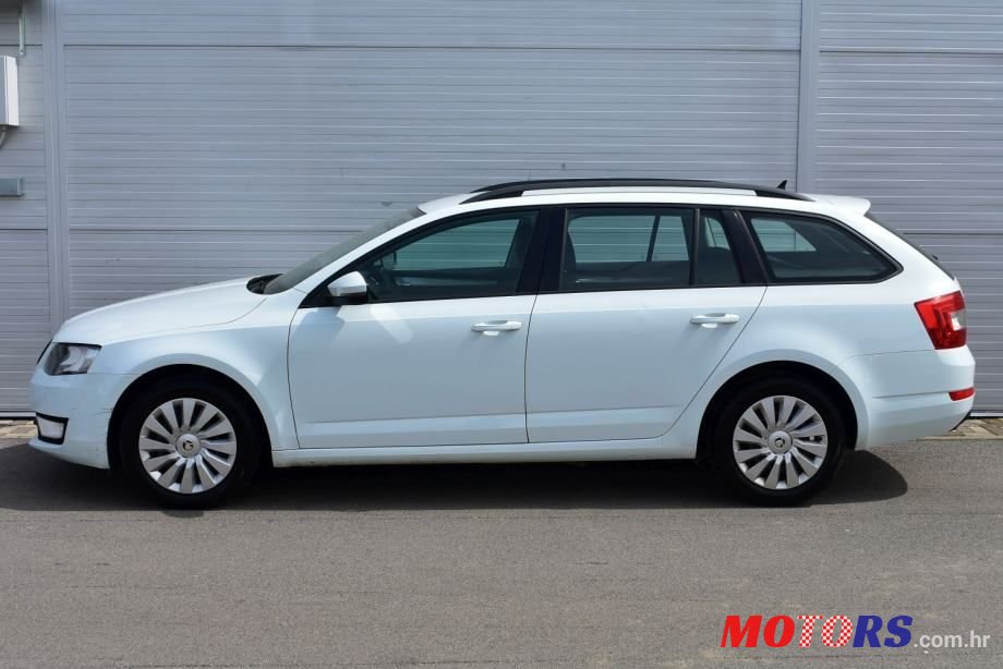 2016' Skoda Octavia Combi photo #3