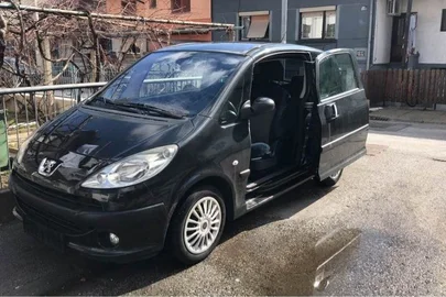 2006' Peugeot 1007 1.6 Hdi