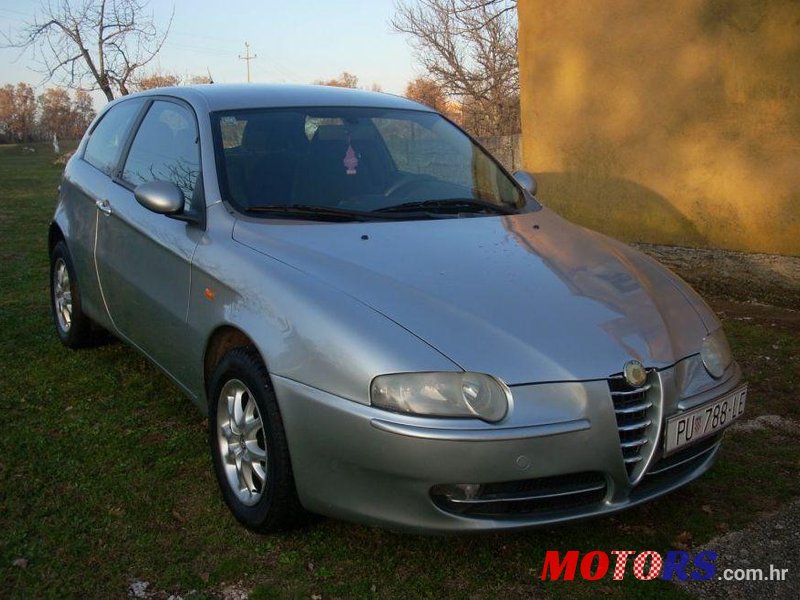 2001' Alfa Romeo 147 1,6 Ts photo #2