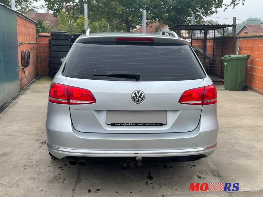 2012' Volkswagen Passat Variant photo #4