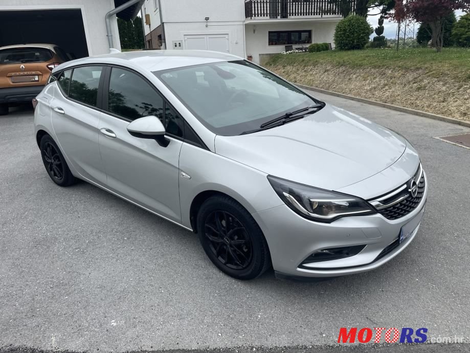 2017' Opel Astra 1.6 Cdti photo #1