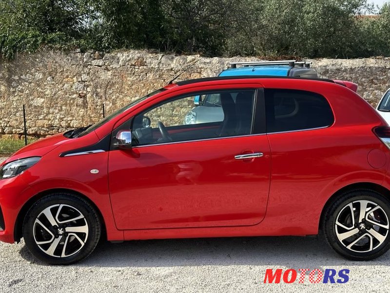 2015' Peugeot 108 1.2 Gt Line photo #3