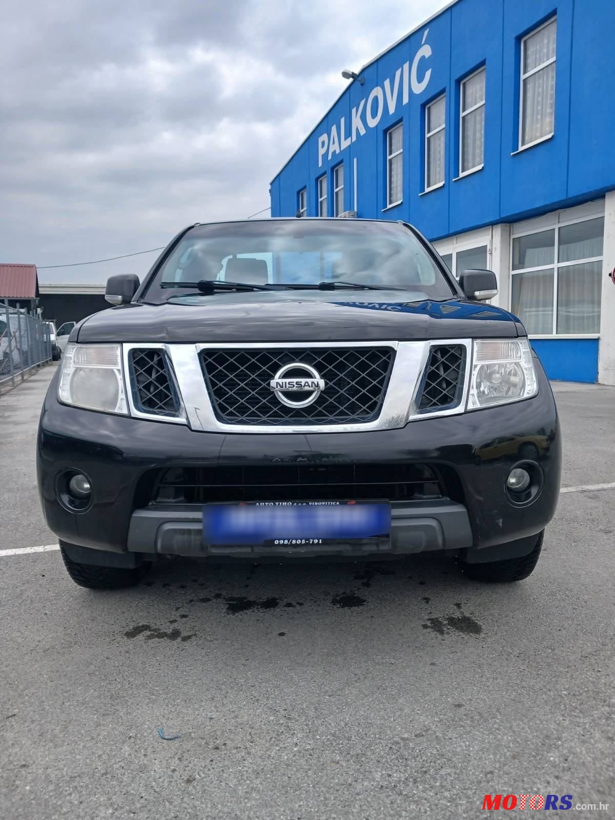 2011' Nissan Navara 2.5 D photo #1