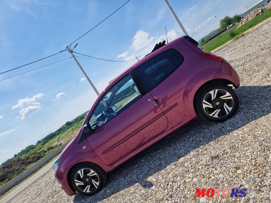 2014' Renault Twingo photo #4