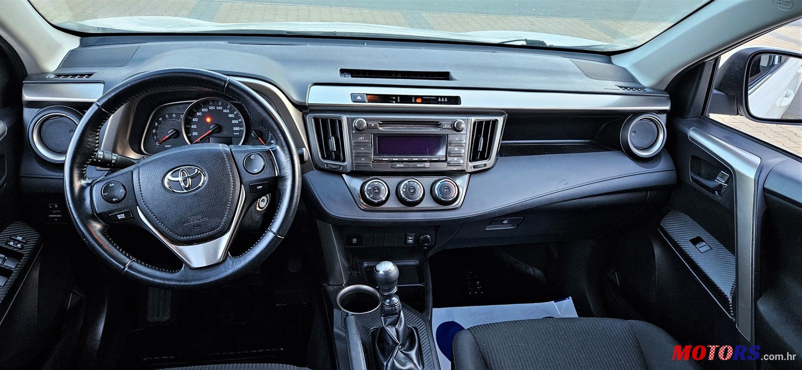 2014' Toyota RAV4 photo #6