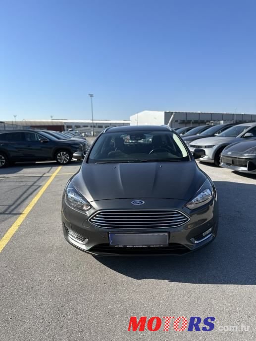 2015' Ford Focus Karavan photo #2