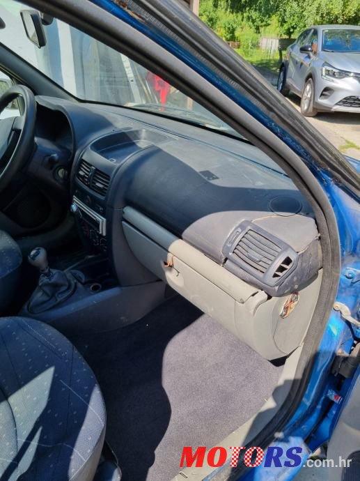 2002' Renault Clio 1,2 photo #1