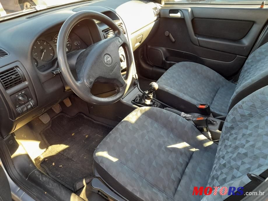 2000' Opel Astra 1,7 Dti photo #5