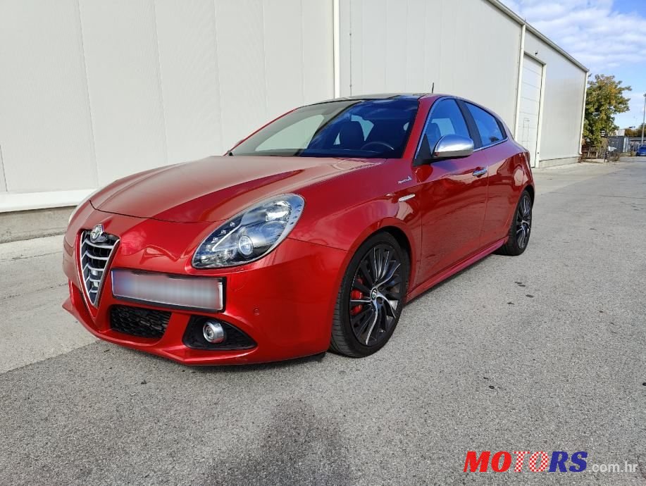 2014' Alfa Romeo Giulietta 2,0 photo #1