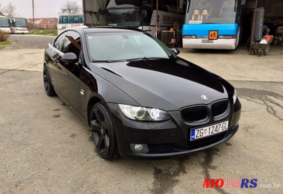 2008' BMW Serija 3 Coupe 320D photo #1