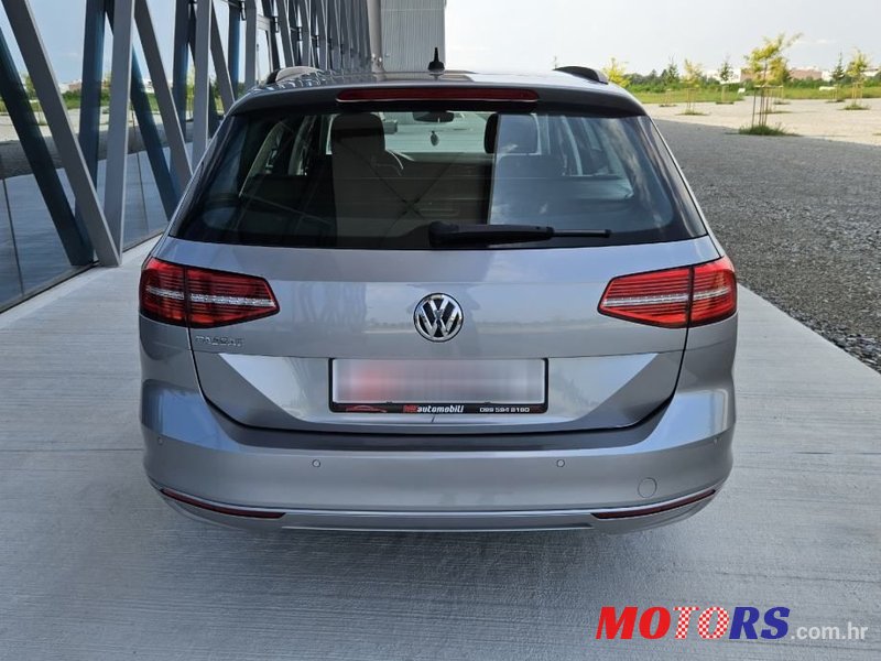 2019' Volkswagen Passat Variant photo #6
