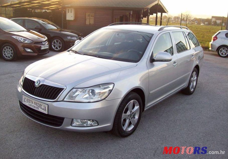 2011' Skoda Octavia Combi 1,6 Tdi photo #1
