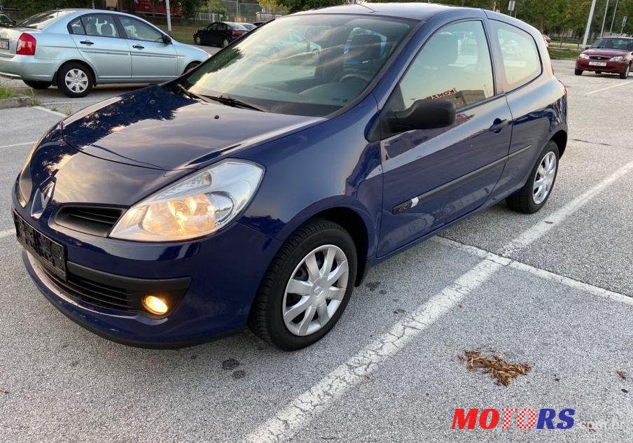 2005' Renault Clio 1,5 Dci photo #1