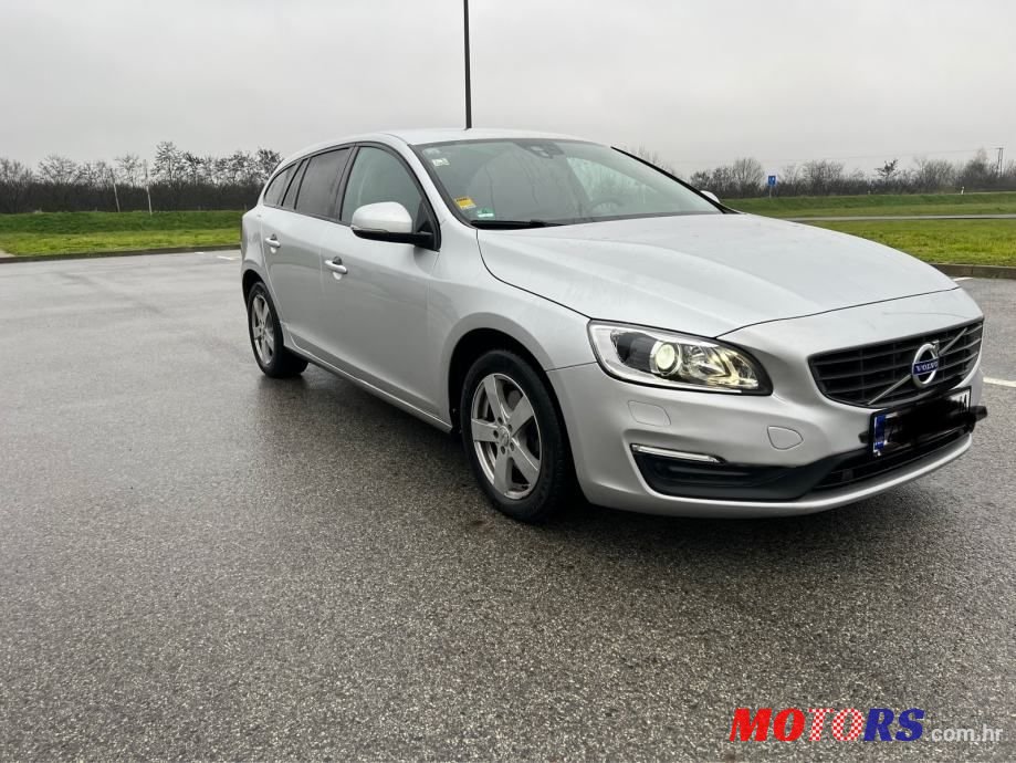 2017' Volvo V60 D3 photo #1