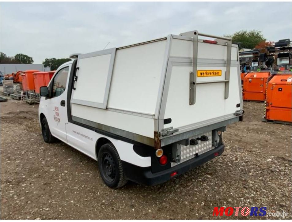 2016' Nissan photo #3