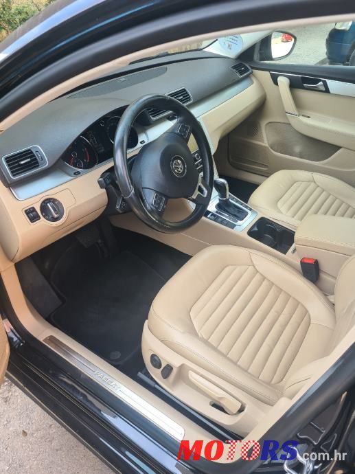 2013' Volkswagen Passat photo #5