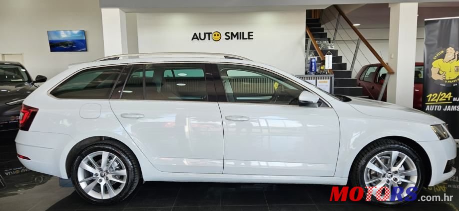 2018' Skoda Octavia Combi photo #6