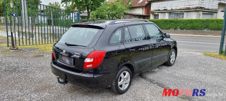 2009' Skoda Fabia Combi photo #5