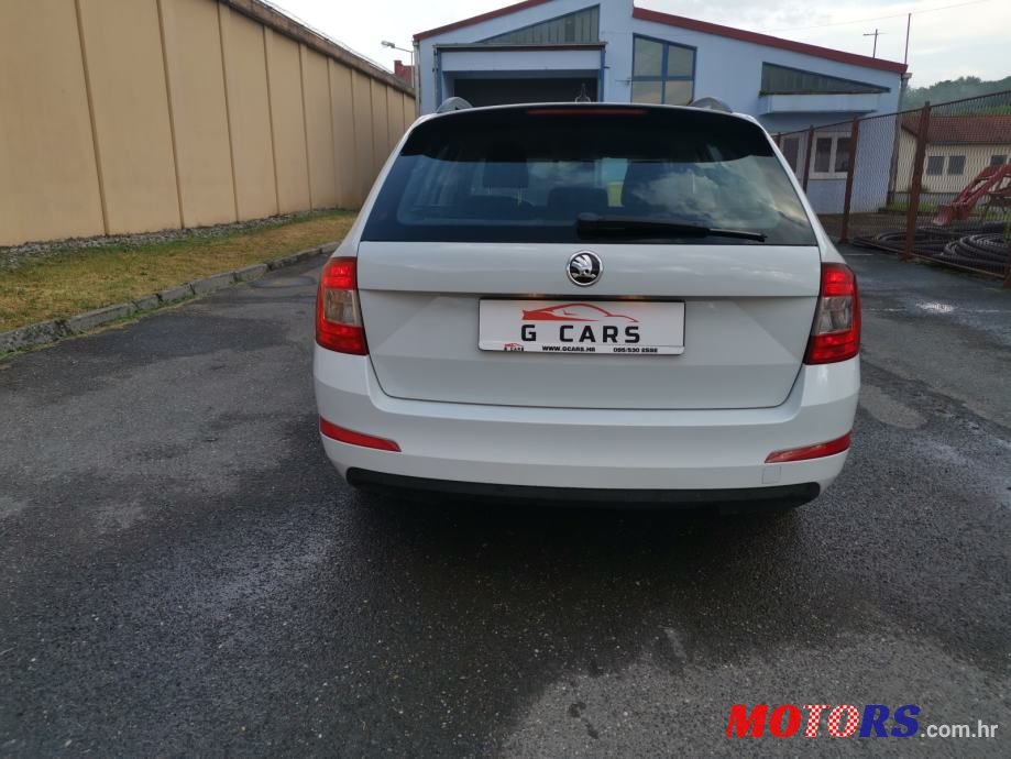 2016' Skoda Octavia Combi photo #4
