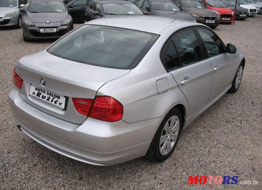 2011' BMW Serija 3 316D photo #1