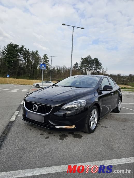 2016' Volvo V40 D2 photo #1