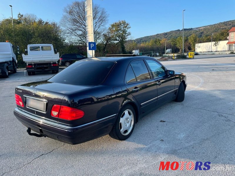 1998' Mercedes-Benz E-Klasa 280 photo #2