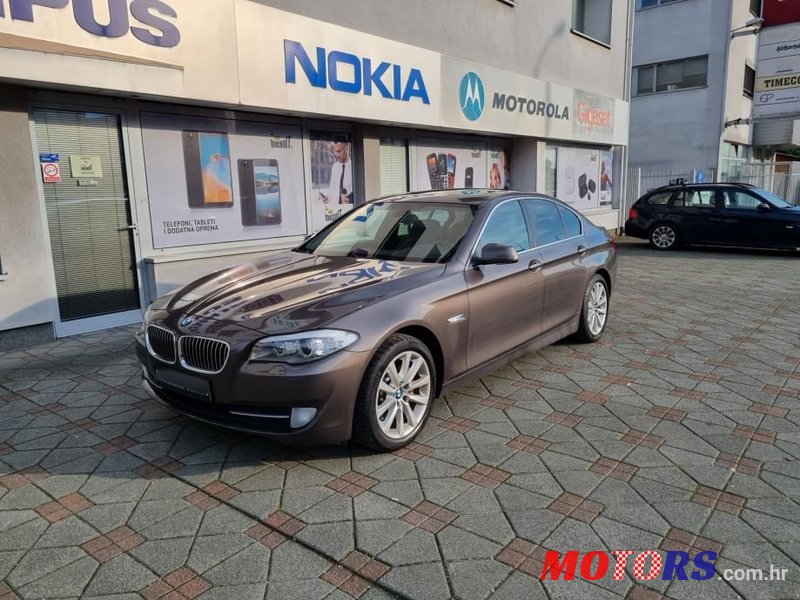 2013' BMW Serija 5 525Xd photo #1