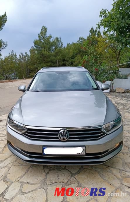 2015' Volkswagen Passat Variant photo #1
