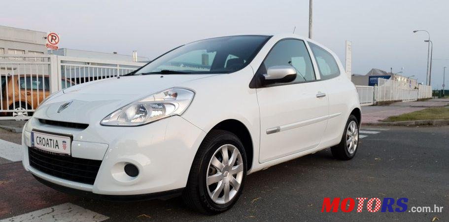 2013' Renault Clio 1.5 Dci photo #1