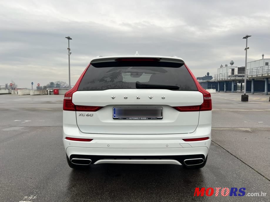 2019' Volvo XC60 photo #3