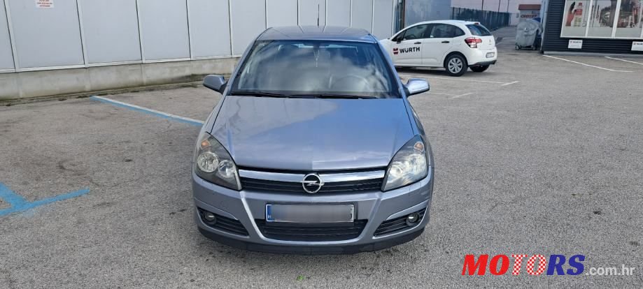 2004' Opel Astra 1,7 Cdti photo #2