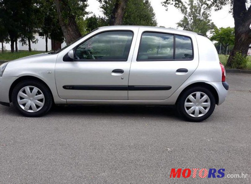 2005' Renault Clio 1,2 16V photo #1