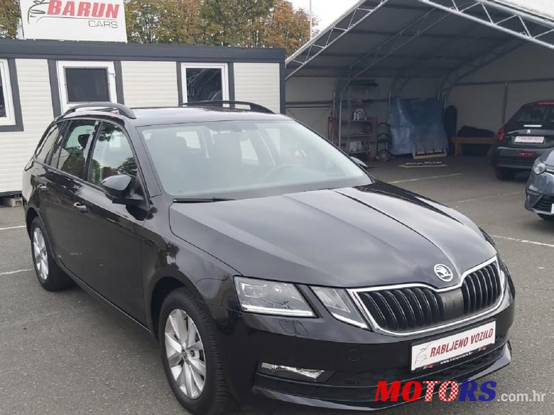 2018' Skoda Octavia Combi photo #2