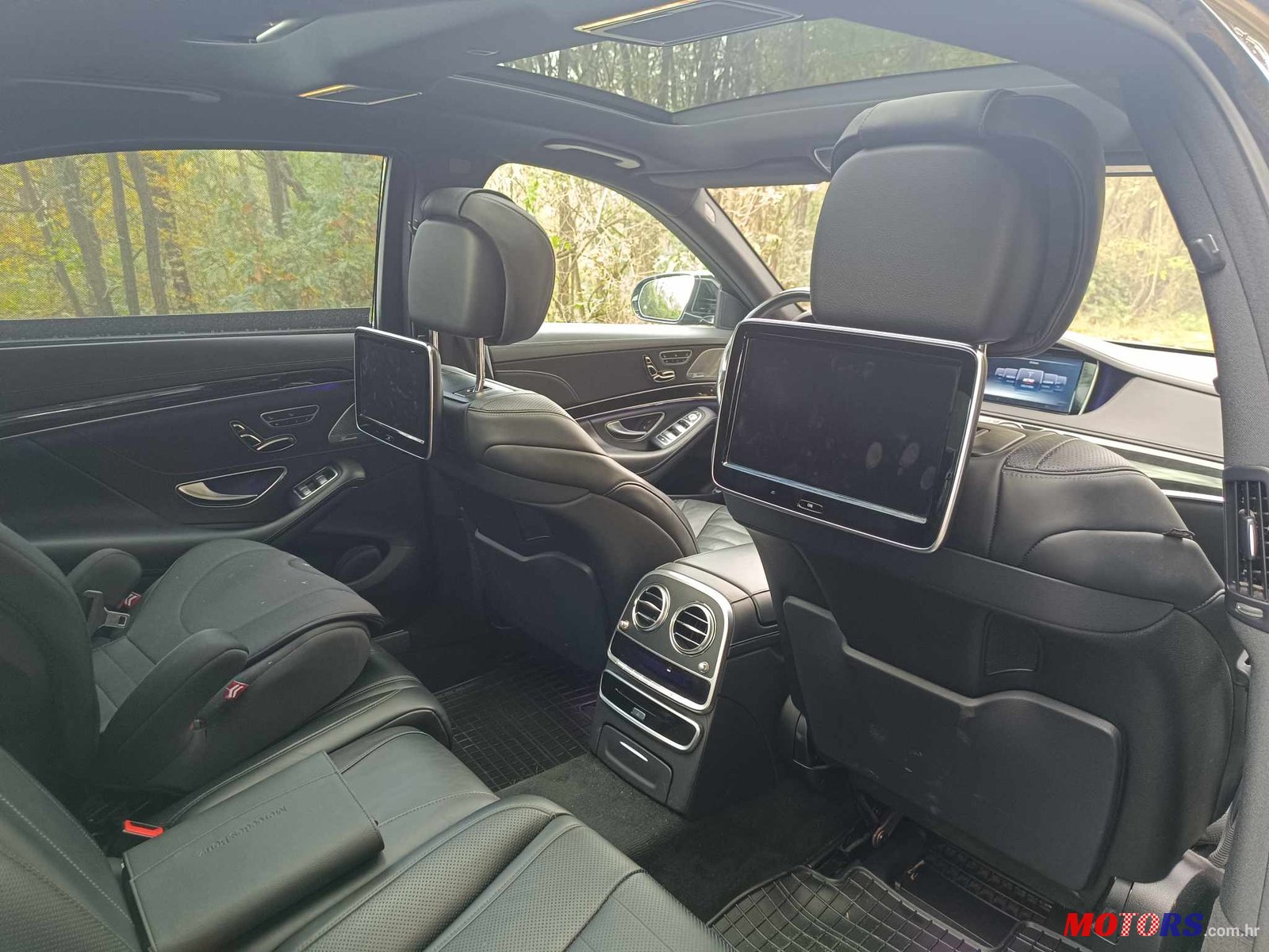 2015' Mercedes-Benz S 400 AMG photo #7