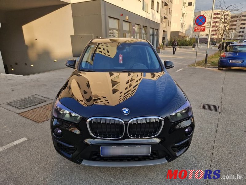 2017' BMW X1 18D photo #2