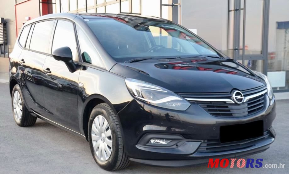 2018' Opel Zafira photo #1