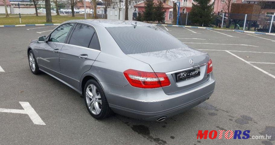 2011' Mercedes-Benz E-Klasa photo #1
