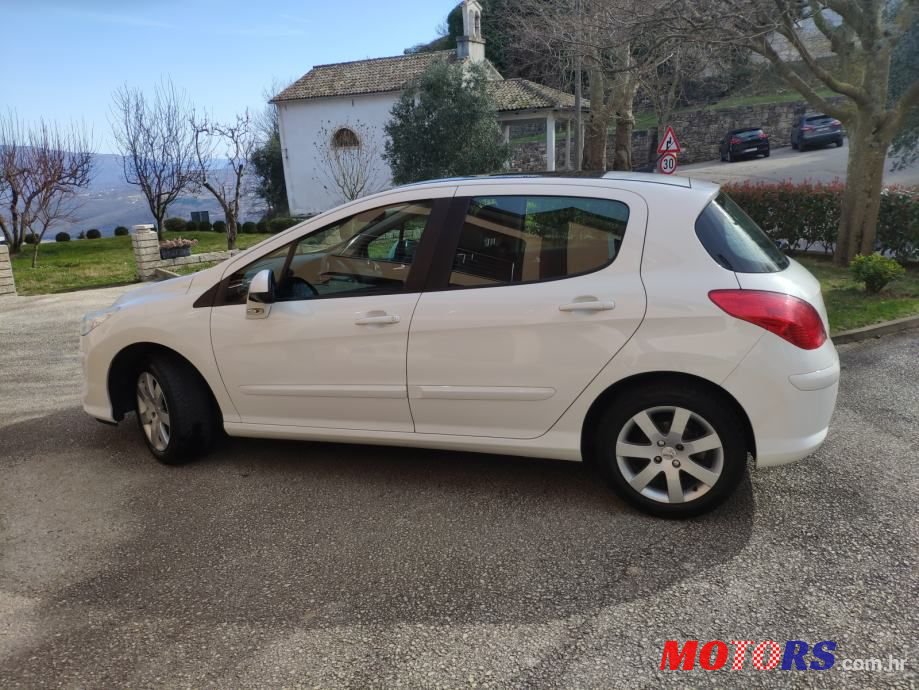 2009' Peugeot 308 photo #5