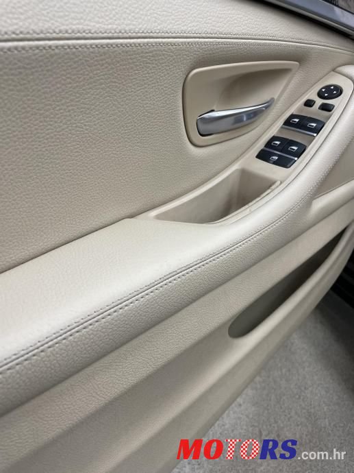 2015' BMW Serija 5 520D photo #6