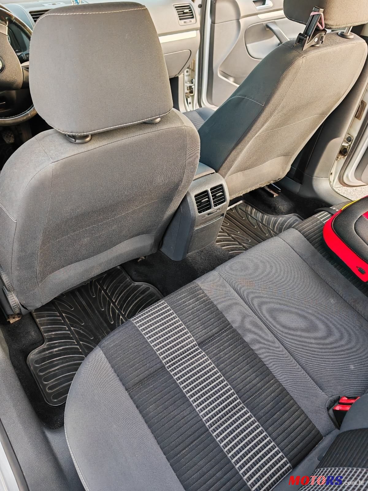 2008' Volkswagen Golf V 2,0 Tdi photo #6