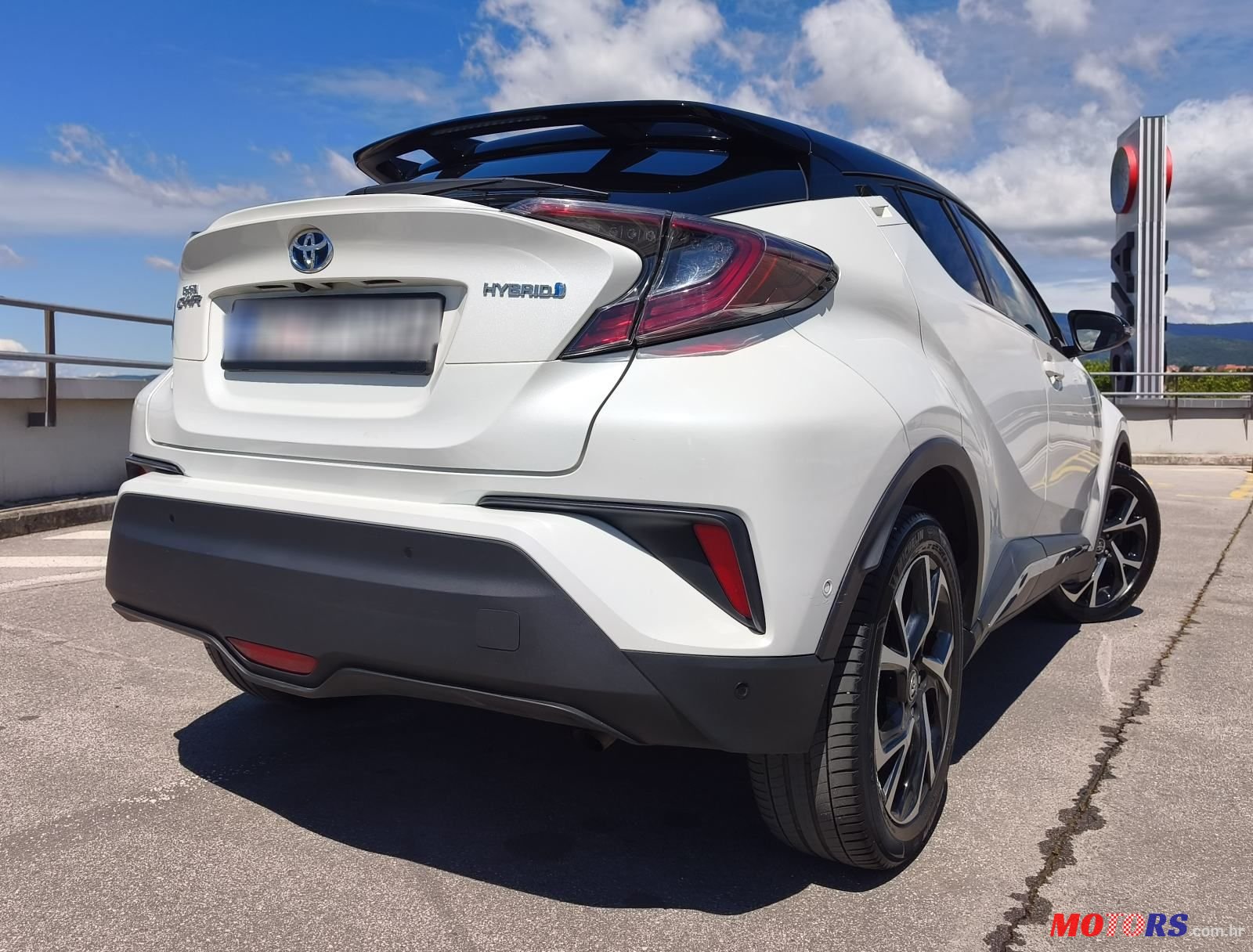 2019' Toyota C-HR 1,8 photo #6