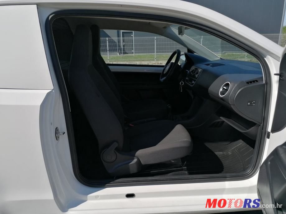 2016' Volkswagen Up! 1,0 photo #6