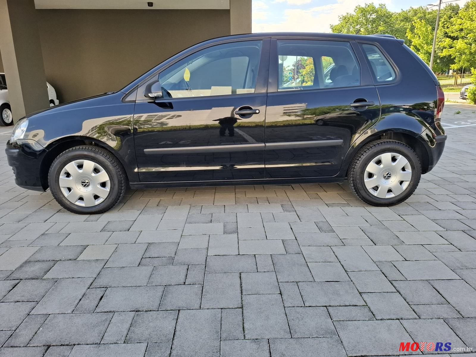 2008' Volkswagen Polo photo #5