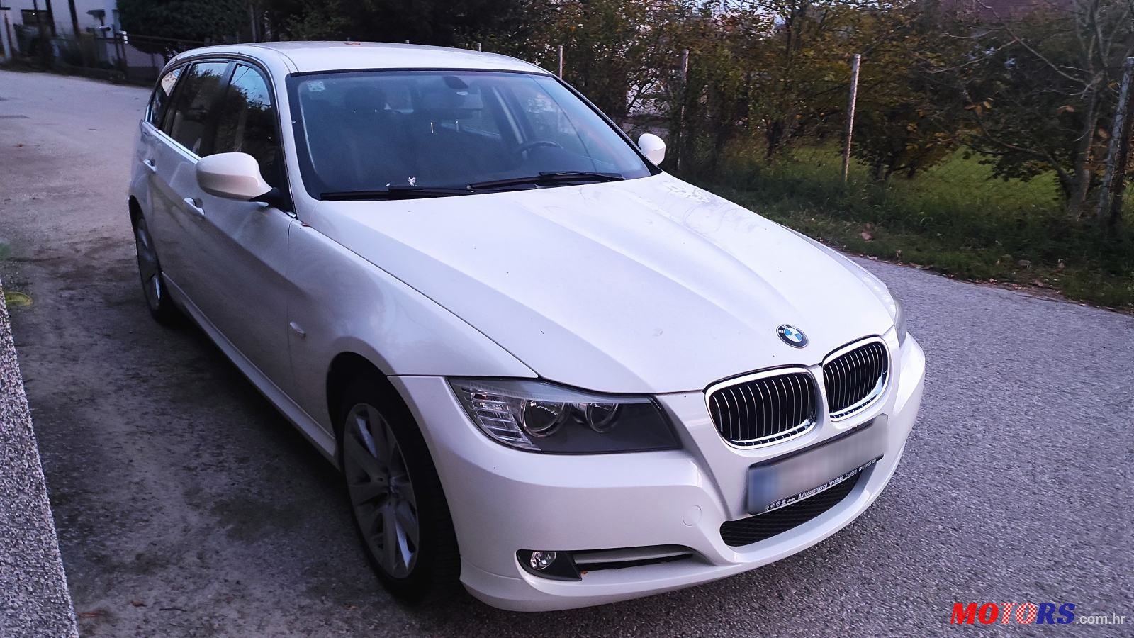 2010' BMW Serija 3 318D photo #3