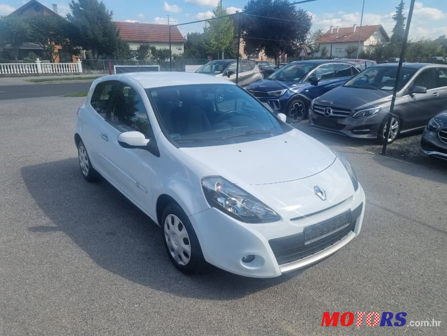 2011' Renault Clio 1,2 16V photo #2