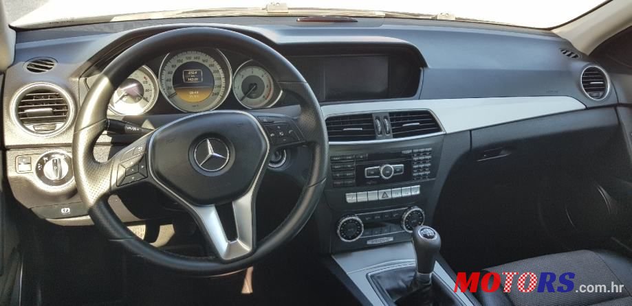 2011' Mercedes-Benz C-Klasa 200 Cdi photo #5