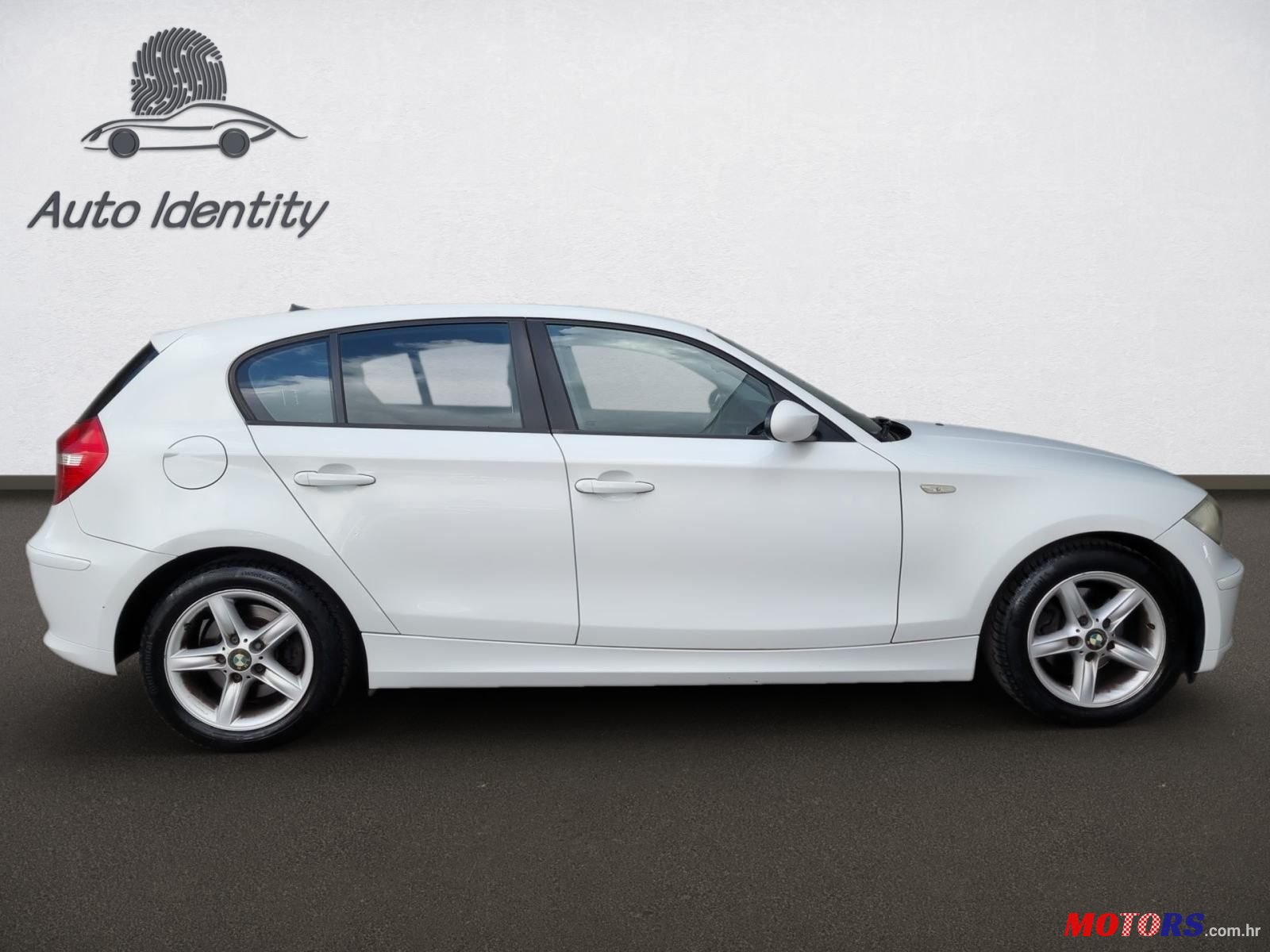 2009' BMW Serija 1 118D photo #5