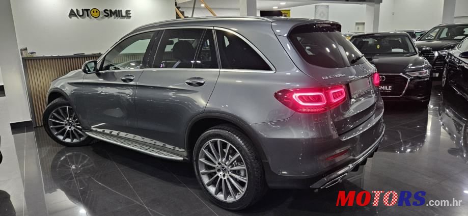 2019' Mercedes-Benz GLC 300 4Matic photo #5