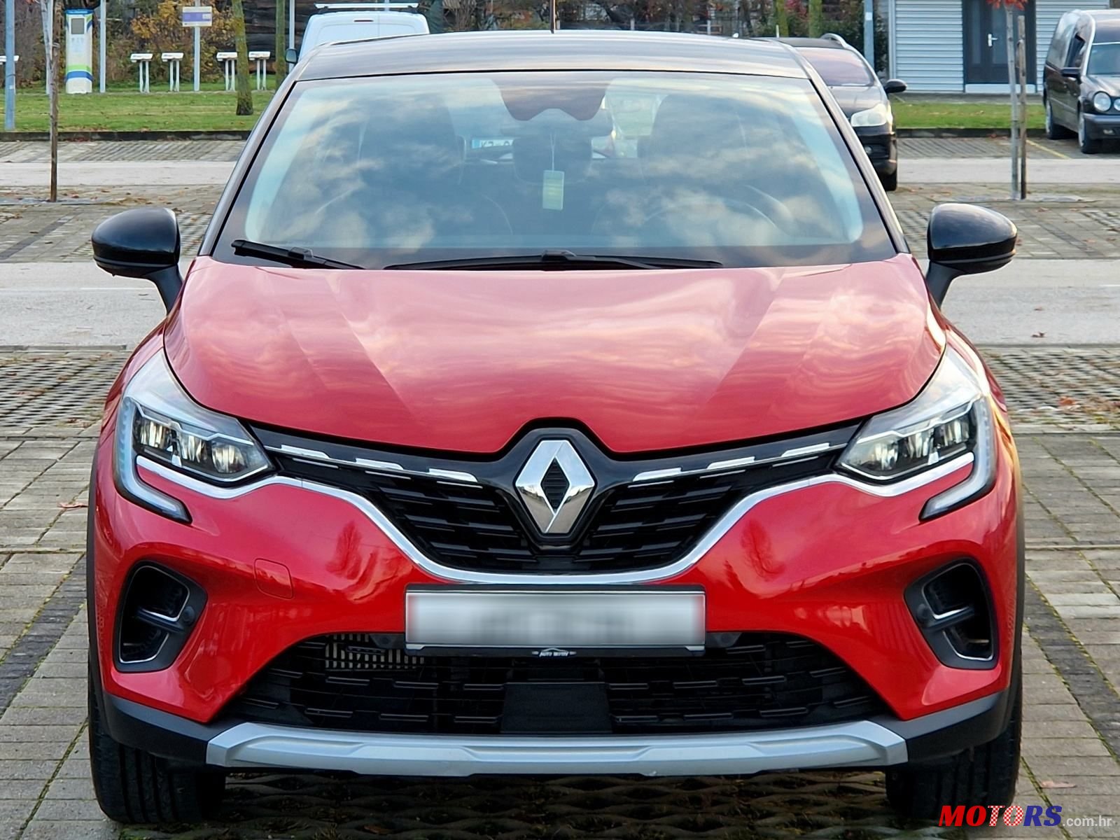 2020' Renault Captur Tce photo #2