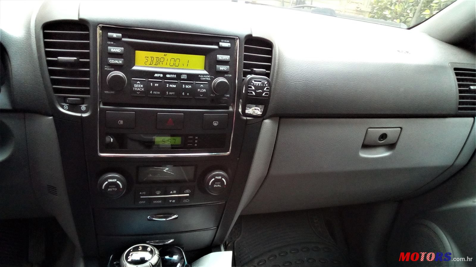 2009' Kia Sorento photo #4